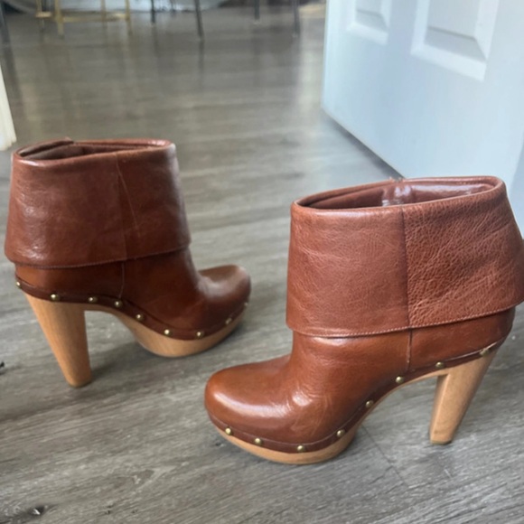 Clog Ankle Boot - Picture 4 of 5